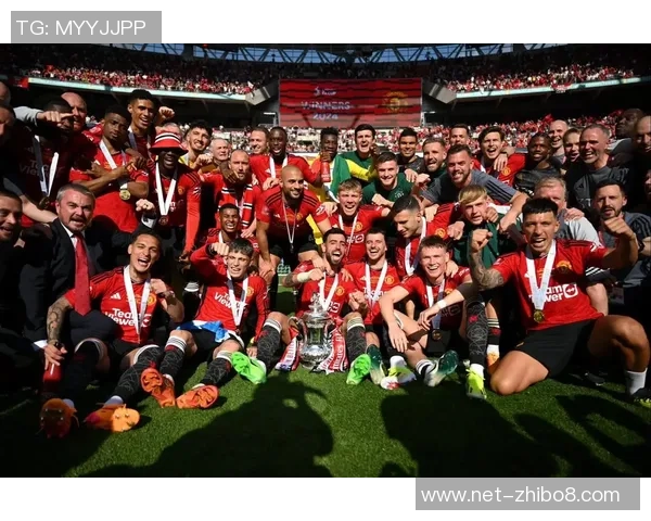 利物浦与曼城激战正酣谁能在这场巅峰对决中笑到最后 利物浦与曼城激战正酣谁能在这场巅峰对决中笑到最后