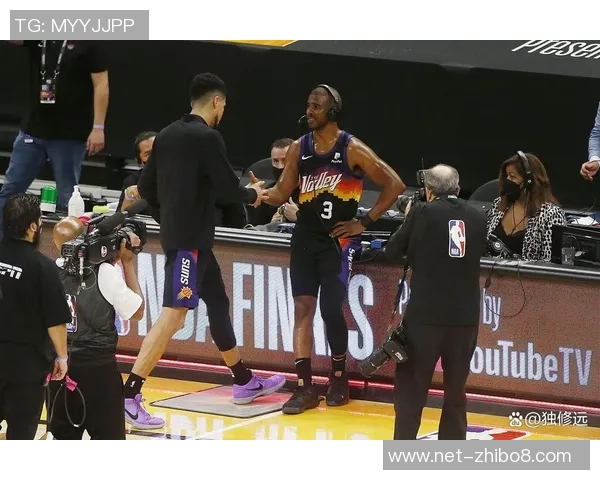 勇士与火箭季后赛第三场激战回顾双方明星球员表现与战术分析 勇士与火箭季后赛第三场激战回顾双方明星球员表现与战术分析